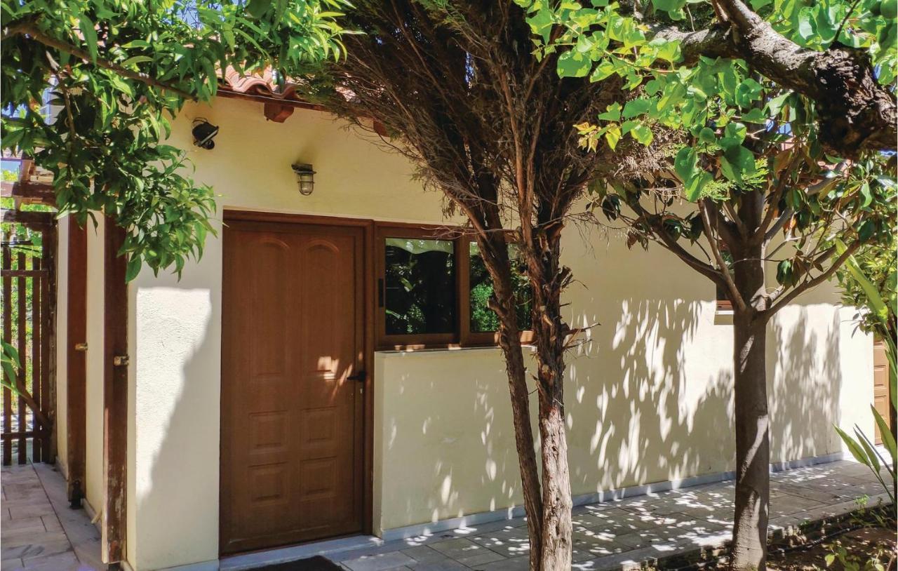 Lovely Home In Kiato With Wifi المظهر الخارجي الصورة