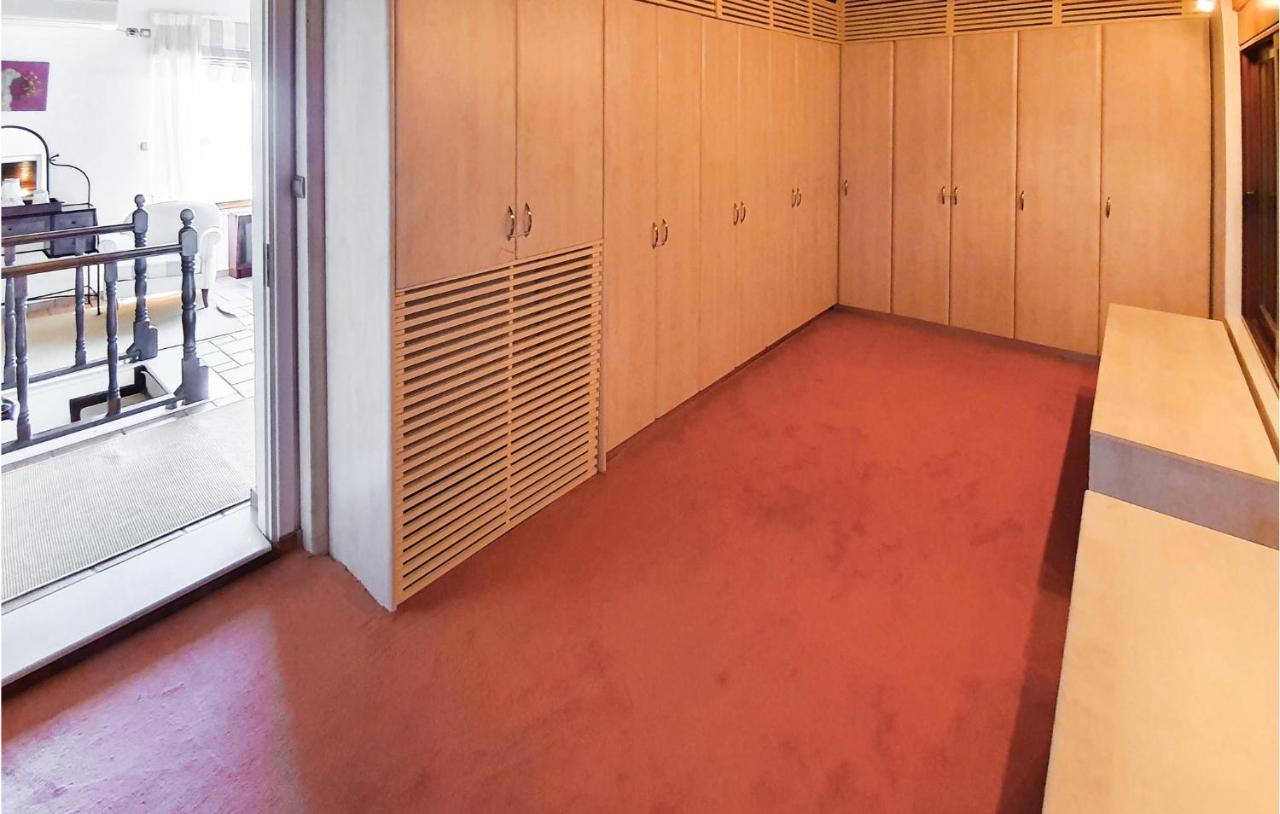 Lovely Home In Kiato With Wifi المظهر الخارجي الصورة